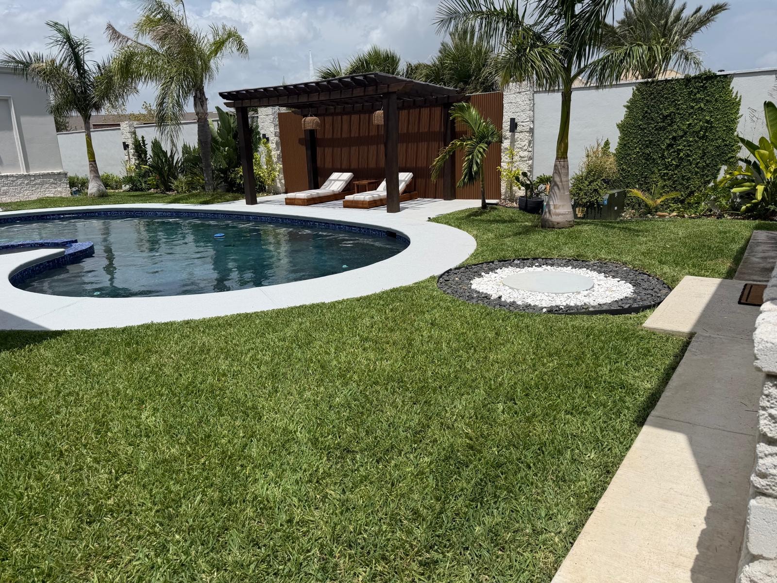 Outdoor Living Landscaping