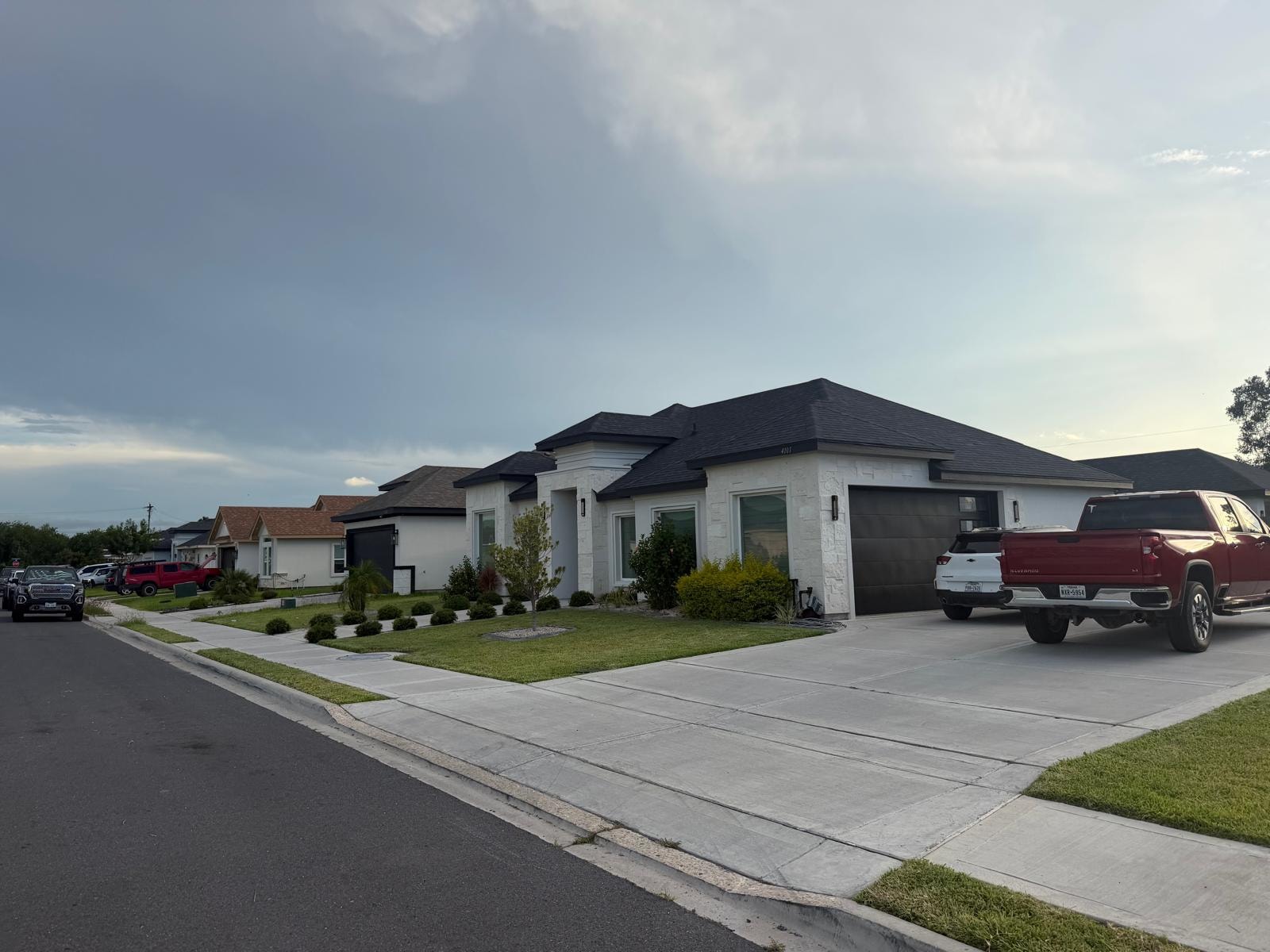 Residential Curb Appeal Mowing